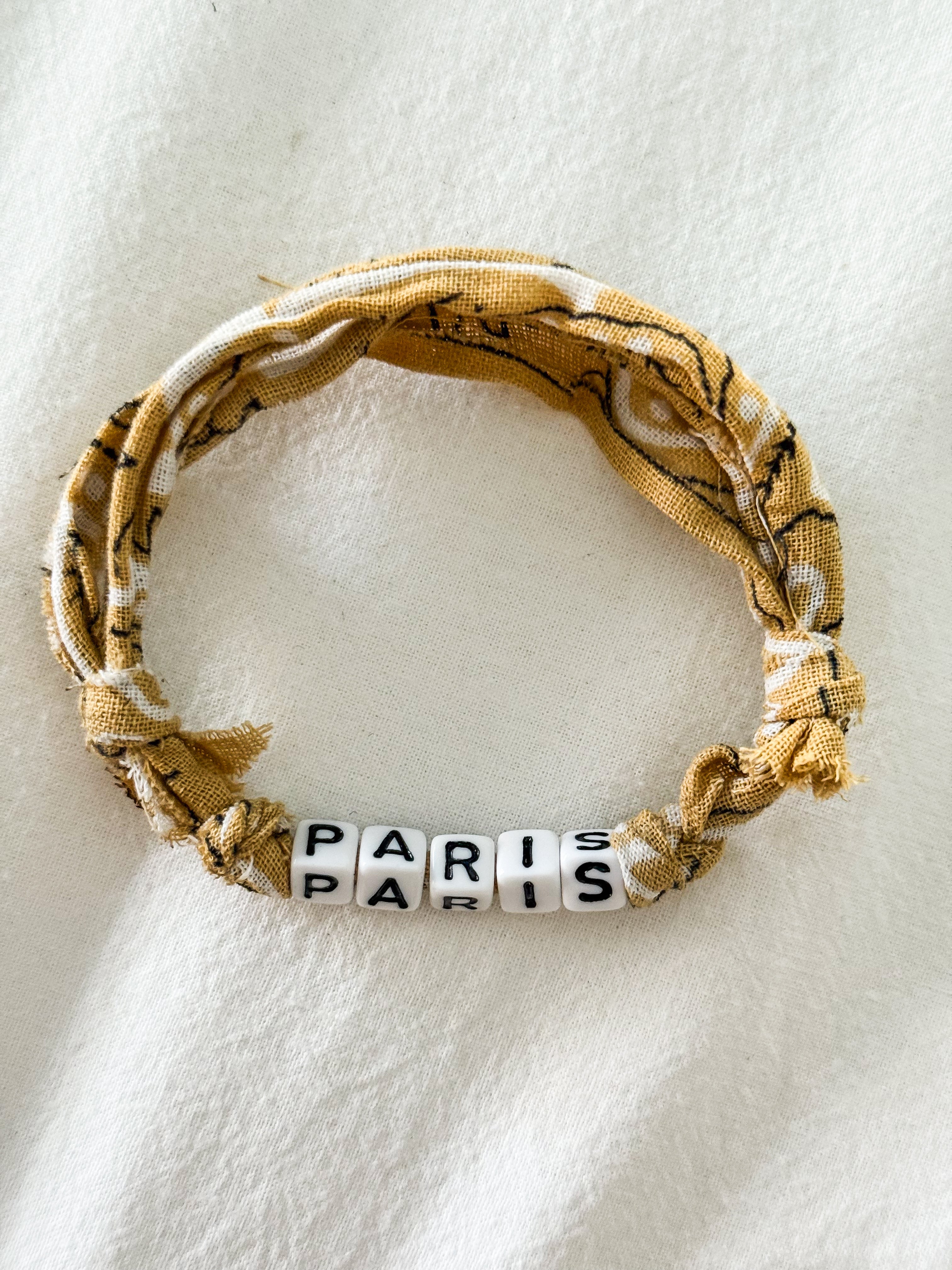Banda Bracelets | Mosterdgeel